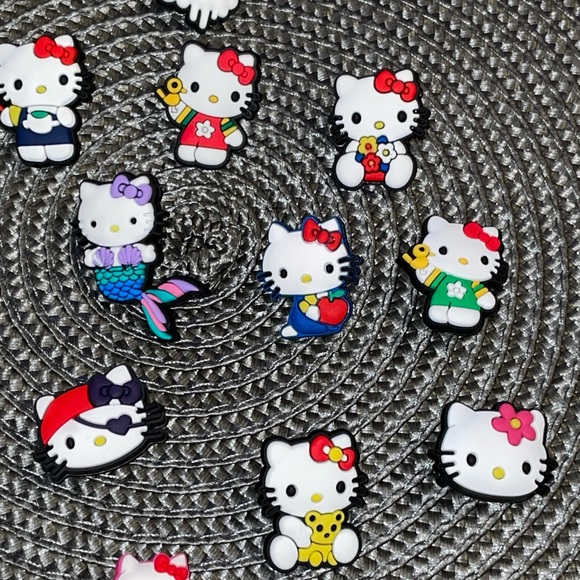 13pcs Hello Kitty Sanrio Croc Charms - Picture 4 of 5